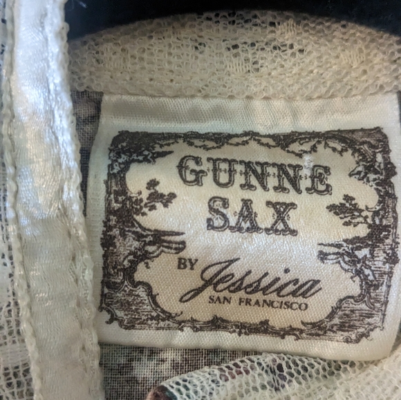 70s Vintage Child's sized Gunne Sax Outfit (Blouse and Skirt) - Picture 1 of 10